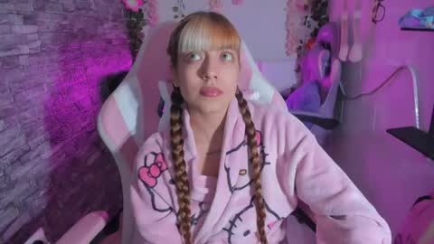 pamelajhonsom online show from April 21, 2026, 5:03 am