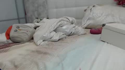 Pamella online show from April 12, 2026, 7:30 pm