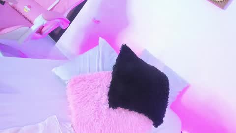 Pammela Smith online show from December 14, 2024, 2:23 am