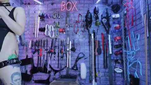 PandoraNez online show from September 15, 2025, 3:34 pm