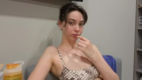 pandorawithlove online show from May 28, 2026, 1:52 pm