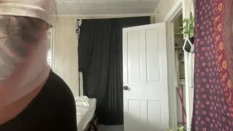 Snapshot of pantiesofthefae chatting on February 19, 2025, 6:32 pm Pantiesofthefae online show from February 19, 2025, 6:32 pm