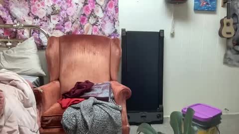 Snapshot of pantiesofthefae chatting on September 22, 2025, 1:02 pm Pantiesofthefae online show from September 22, 2025, 1:02 pm