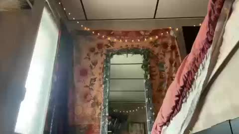 Snapshot of pantiesofthefae chatting on October 14, 2025, 5:03 pm Pantiesofthefae online show from October 14, 2025, 5:03 pm