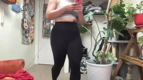 Snapshot of pantiesofthefae chatting on October 27, 2025, 1:04 pm Pantiesofthefae online show from October 27, 2025, 1:04 pm