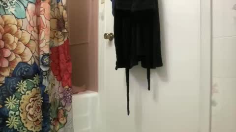 Snapshot of pantiesofthefae chatting on November 21, 2025, 4:27 pm Pantiesofthefae online show from November 21, 2025, 4:27 pm