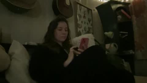 Snapshot of pantiesofthefae chatting on November 22, 2025, 10:47 am Pantiesofthefae online show from November 22, 2025, 10:47 am