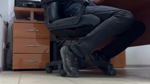 Pantyhose Lover online show from April 1, 2026, 9:10 am