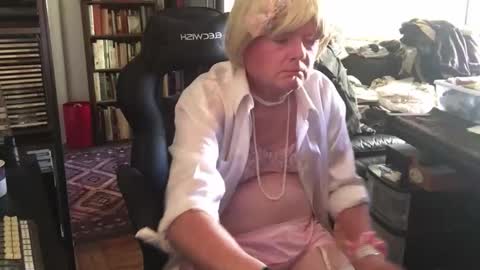 Pantyvioletlace online show from December 14, 2024, 7:25 pm