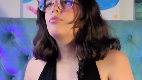 Paola Lyon online show from March 13, 2026, 7:09 pm