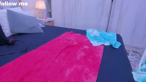 Paola  online show from February 12, 2025, 7:35 pm