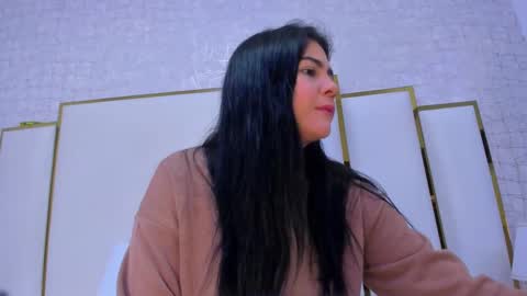 Paola  online show from September 17, 2025, 11:34 am