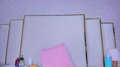 Paola  online show from October 23, 2025, 12:04 pm