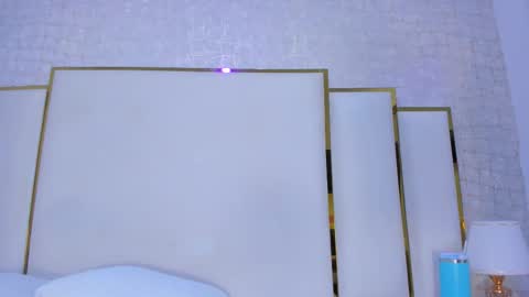 Paola  online show from November 15, 2025, 11:40 am