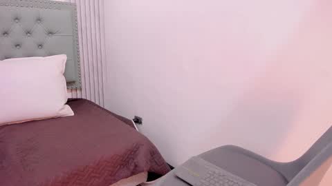    online show from January 26, 2025, 3:25 pm