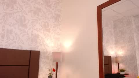 Snapshot of paolagh_ chatting on November 19, 2025, 3:28 am paolagh_ online show from November 19, 2025, 3:28 am