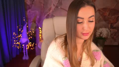 Lia online show from December 7, 2024, 7:10 pm