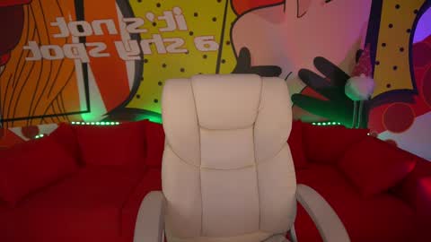 Lia online show from December 10, 2024, 8:08 am