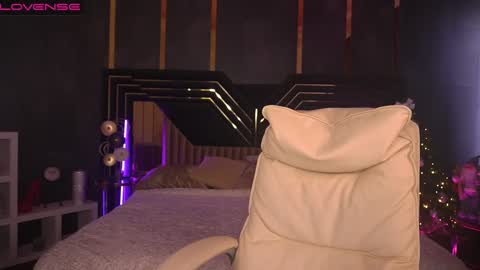 Lia online show from January 6, 2025, 11:18 am