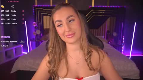 Lia online show from February 9, 2025, 4:07 pm