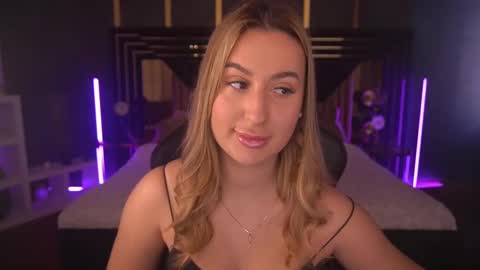 Lia online show from February 27, 2025, 9:54 am