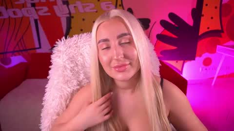 Lia online show from March 22, 2026, 3:04 pm