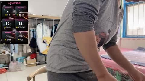 paopaotang61 online show from October 6, 2025, 1:36 am