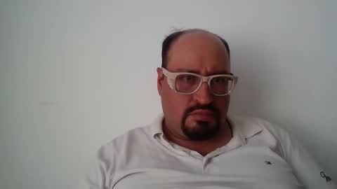 papi_adiel4 online show from February 2, 2025, 8:30 pm