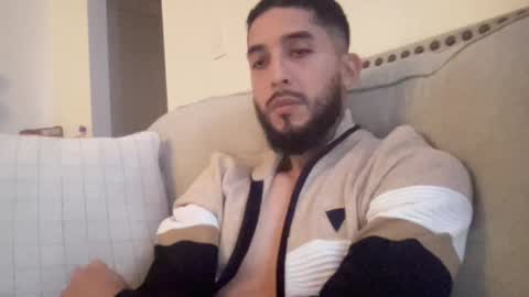 papicubano_guapo23cm online show from November 9, 2025, 6:12 am