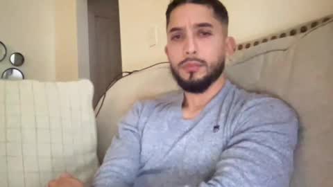 papicubano_guapo23cm online show from December 2, 2025, 10:20 am