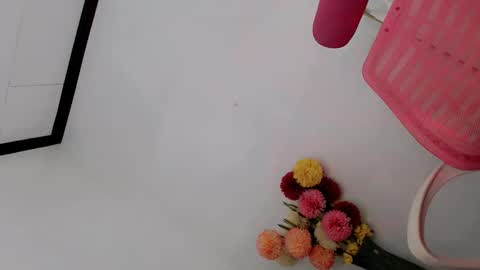 Fina Dwarf online show from February 25, 2025, 10:58 am