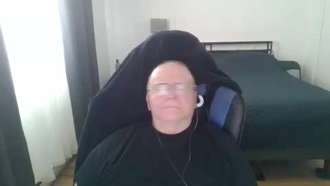 papilly online show from March 8, 2026, 6:55 pm