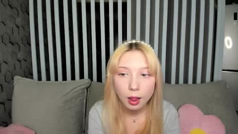 Melena online show from December 14, 2025, 8:30 am