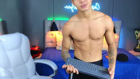 Ryan And Casper online show from December 10, 2024, 11:51 pm