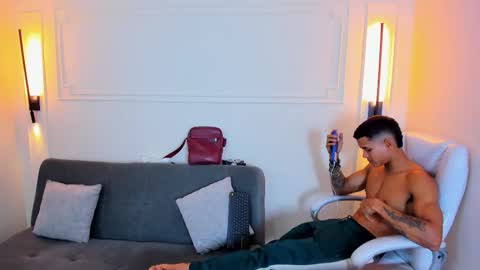 Ryan And Casper online show from January 15, 2026, 7:50 pm