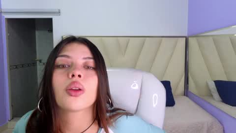 Amy and my doll online show from December 27, 2024, 3:42 am