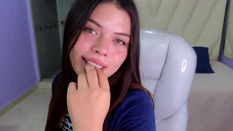 Amy and my doll online show from January 3, 2025, 3:49 am