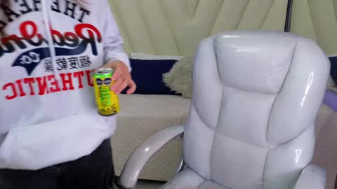 Amy and my doll online show from January 3, 2025, 6:55 am