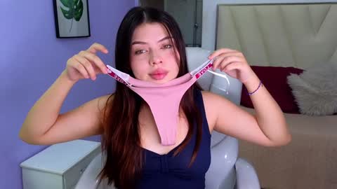 Amy and my doll online show from January 25, 2025, 4:13 am