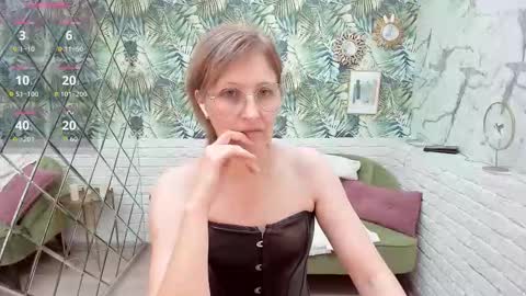 Paris online show from December 2, 2025, 7:20 pm