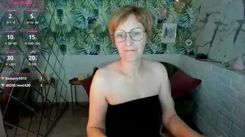 Snapshot of paris_cherry chatting on July 30, 2026, 6:07 pm Paris online show from July 30, 2026, 6:07 pm