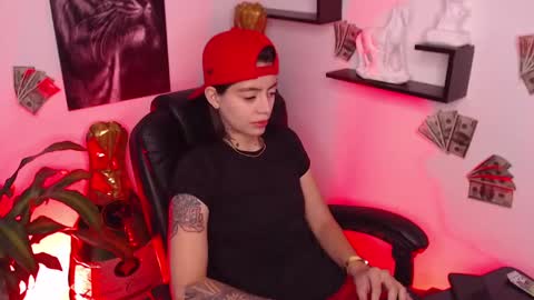 Snapshot of paris_dangelo chatting on December 26, 2024, 9:58 pm Paris D angelo online show from December 26, 2024, 9:58 pm