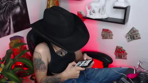 Snapshot of paris_dangelo chatting on January 22, 2025, 12:59 am Paris D angelo online show from January 22, 2025, 12:59 am