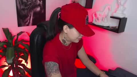 Snapshot of paris_dangelo chatting on February 17, 2025, 11:09 pm Paris D angelo online show from February 17, 2025, 11:09 pm