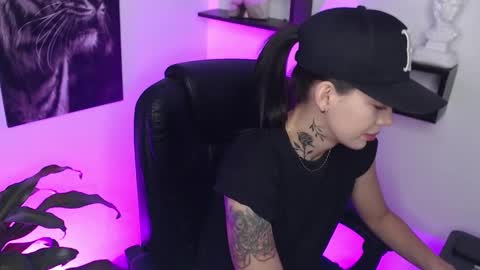 Snapshot of paris_dangelo chatting on March 11, 2025, 11:37 pm Paris D angelo online show from March 11, 2025, 11:37 pm