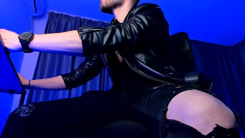 Paris online show from December 27, 2024, 2:14 am