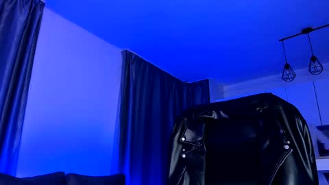 Paris online show from December 29, 2024, 2:06 am