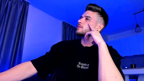 Paris online show from January 21, 2025, 9:36 pm