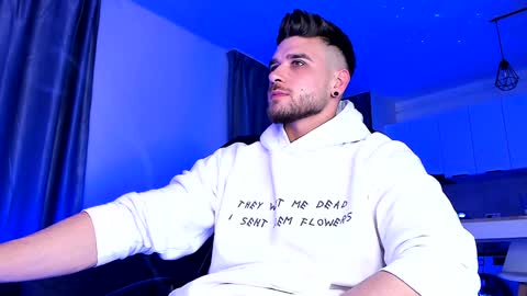 Paris online show from January 25, 2025, 7:49 pm