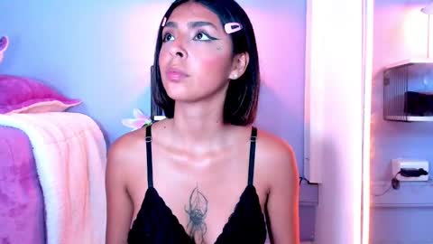 Paris online show from December 9, 2024, 6:14 pm